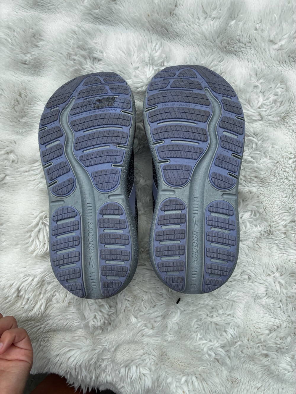 Brooks Women's Ghost Max 2 Running Sneakers - Picture 6 of 9